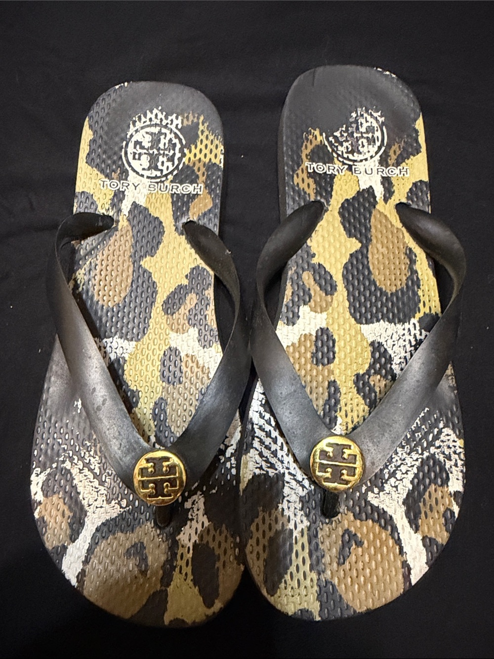 Tory Burch Leopard-Print Flip Flops with Black Straps and Gold Logo - Picture 3 of 5